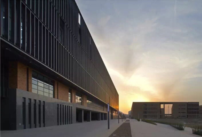 򹤘IWУ^ֱըˣʳÈD^A